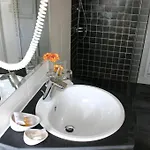 Elbe Alte Oelmuehle Hotel 4*