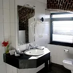 Elbe Alte Oelmuehle Hotel 4*
