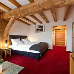 Hotel Elbe Alte Oelmuehle 4*